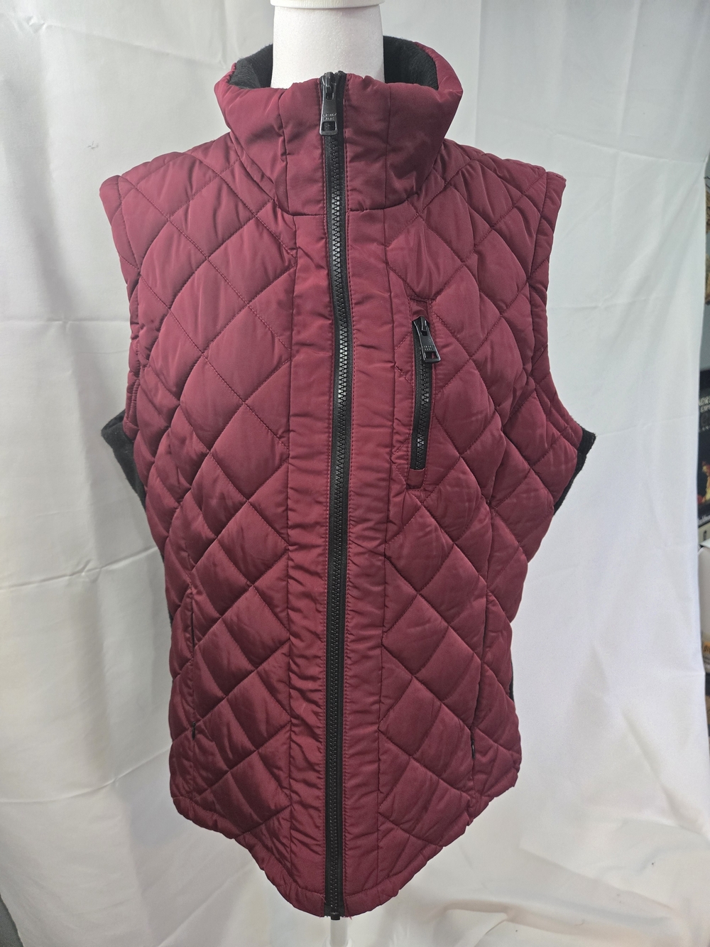 Andrew Marc Quilted Sleeveless Vest in Burgundy